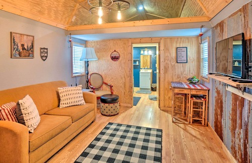 Fletcher Apartamento | Rustic Studio in Fletcher’s Quiet Countryside!