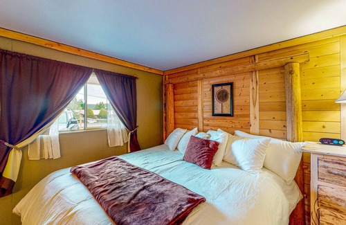 Cedaredge Cabina | Rustic studio with stellar shared amenities