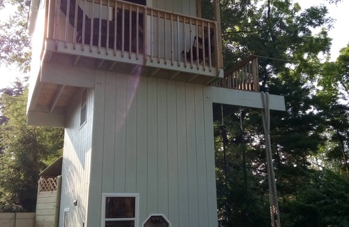 Kenosha Casa | Rustic treehouse, unique house forts, two houses, 1 Queen/1 futon/1 full/1 air