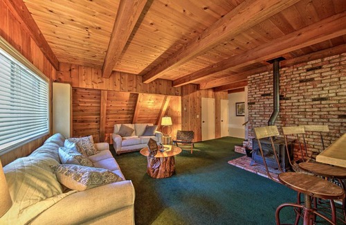 Trinity Center Casa | Rustic Trinity Center Cabin with Deck Near Fishing!