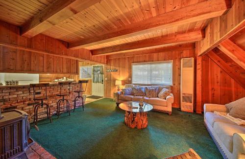 Trinity Center Casa | Rustic Trinity Center Cabin with Deck Near Fishing!