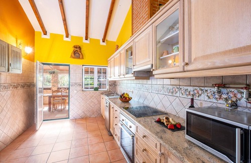 Albufeira Villa | Rustic villa w/ garden & BBQ, Alcaria