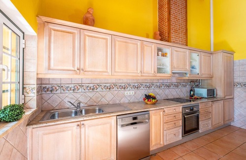Albufeira Villa | Rustic villa w/ garden & BBQ, Alcaria