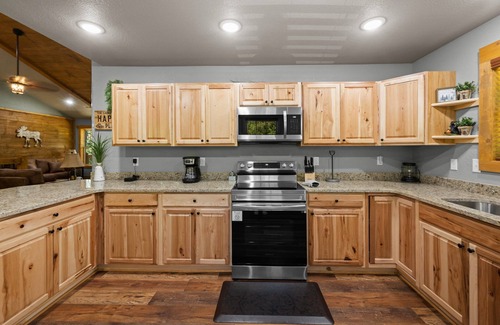 Wears Valley Cabina | Rustic Waters - NEW! Theater room - Private indoor pool