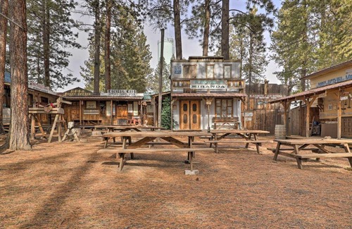 Winchester Casa | Rustic Western Home Walk to Winchester Lake!