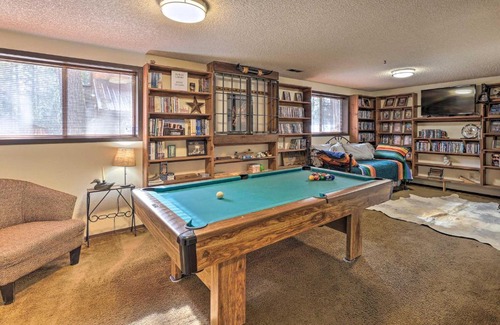 Winchester Casa | Rustic Western Home Walk to Winchester Lake!