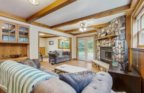 Friendship Casa | Rustic Woodland Retreat