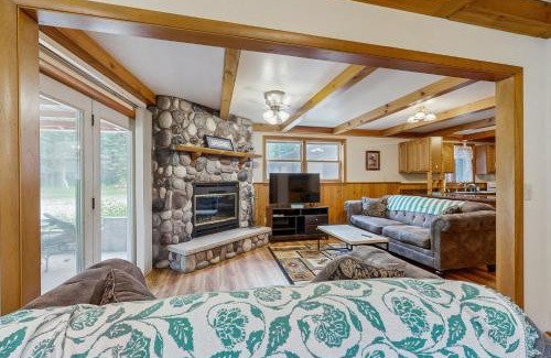Friendship Casa | Rustic Woodland Retreat