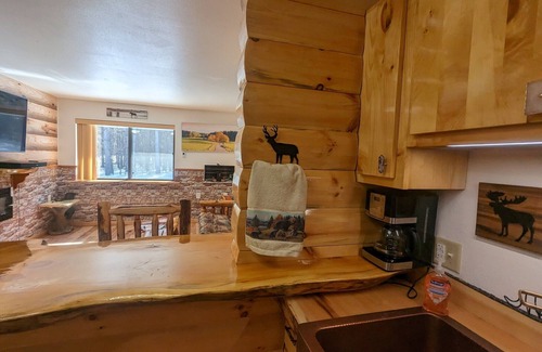 Coloma Apartamento | Cabaña rústica estilo Apt. - 100% recién remodelado
