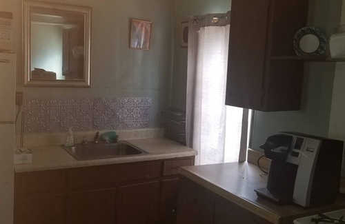 Wildwood Apartamento | Rustic1BRPet&420 Friendly2.5blocksToBoardsSeptSpecialsProm&SeniorWks22Under25ok