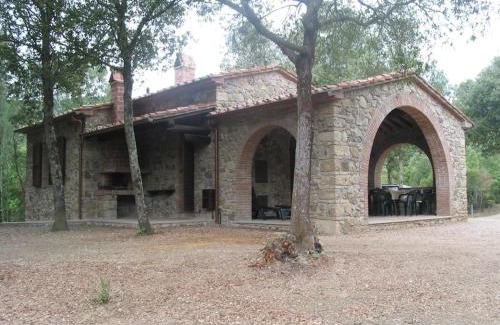 Massa Marittima Apartamento | Rustico in un parco di lecci