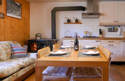 Malvaglia Casa | Casa de vacaciones Rustico Odette en Malvaglia - 4 personas, 2 dormitorios