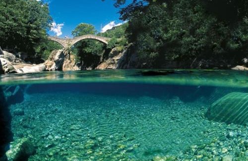 Corippo Chalet De Esquí | Rustico sul fiume Verzasca