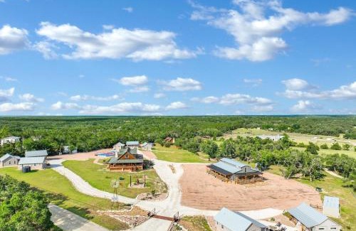 Wimberley Casa | RusTx Ranch Cottage Group 7-9