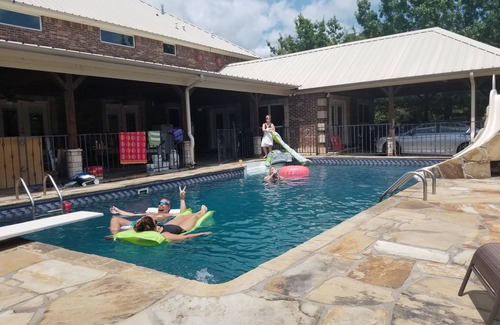 Sulphur Springs Alquiler De RV | RV camping horse friendly!