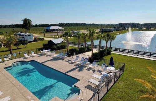 Foley Alquiler De RV | RV Lot 67 in Grand Riviera Resort in Foley, AL. Daily and long term available