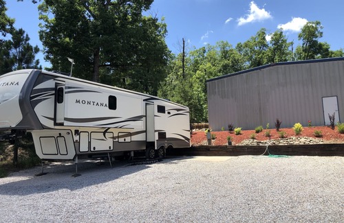 Mid America Alquiler De RV | RV SITE-LAKE HAMILTON-SPACE B