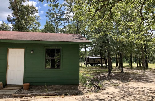 Athens Alquiler De RV | RV Site with Full Hookups on Private Campground