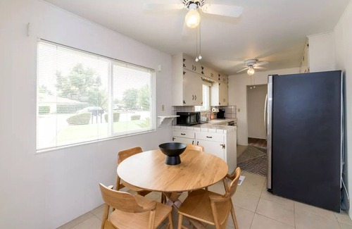 Roosevelt Casa | RV/Trailer Parking - Simple & Stylish Remodel