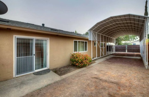 Roosevelt Casa | RV/Trailer Parking - Simple & Stylish Remodel