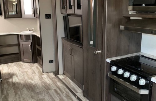 Park City Casa | RV Travel Trailer The Scenic Route