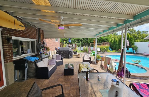Old Bethpage Casa | Ryder cup 3-bedroom house pool hot tub AC in Plainview off greenbelt path