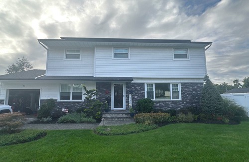 Bethpage Casa | Ryder Cup House. Updated 4 BR home Located in Bethpage 1 mile from Golf course.