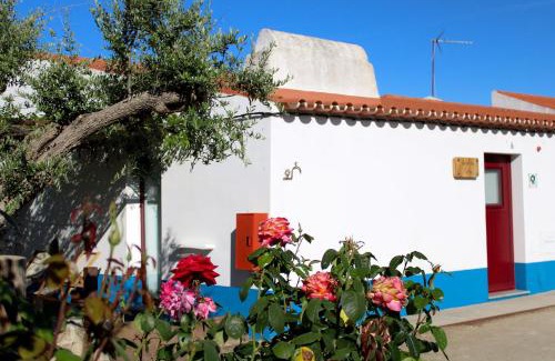 Nossa Senhora da Tourega Casa | São Brás do Regedouro - Turismo na Aldeia