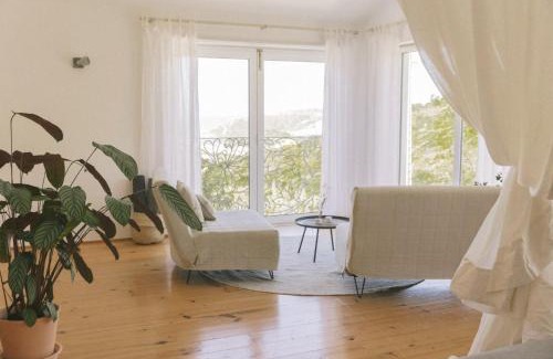 Barril de Cima Casa | Sãone Guesthouse - Coworking & Retreat Location
