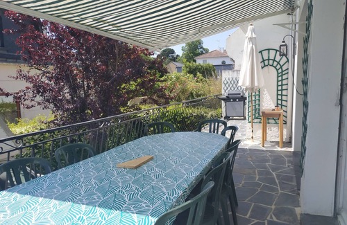 Saint-Nazaire Villa | Séjour Vintage, Impasse sur mer