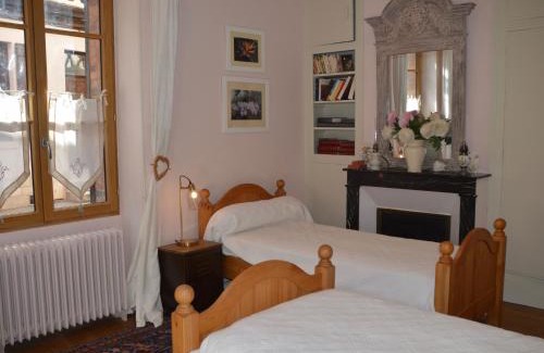 Aubigny-sur-Nere Casa | Séjournez dans une demeure écossaise historique avec salle de jeux, auberge familiale du 19ème siècle - FR-1-586-53