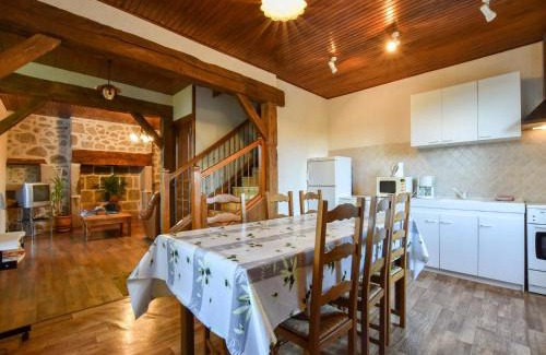 Senezergues Casa | Sénezergues Garden Hideaway