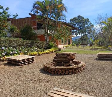 Petropolis Casa | Sítio Cerejeiras do Ventania