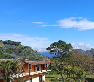 Petropolis Casa | Sítio Cerejeiras do Ventania
