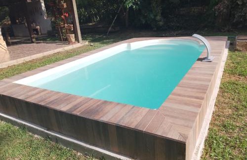 Silva Jardim Casa | Sítio com piscina, na estrada de Aldeia Velha e rio a frente da porteira