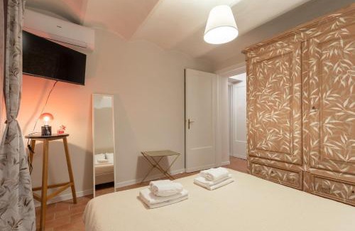 Sant' Ambrogio Apartamento | S.Ambrogio Courtyard in Florence-hosted by Thinah