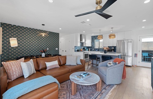 South River City Casa | S Congress Putting Pool 3 KINGS/2 BATH FULLY Remodeled
