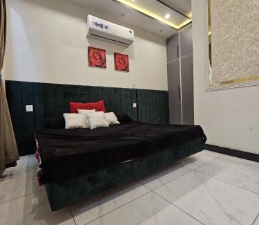 Punjab Apartamento | S H Residence & APARTMENTS