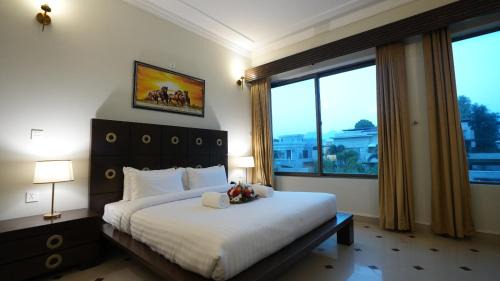 Loralai District Hotel | S Hotel Rooms