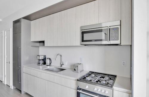 South Loop Apartamento | S Loop Studio w Pool Gym Spa nr Grant Park CHI-739