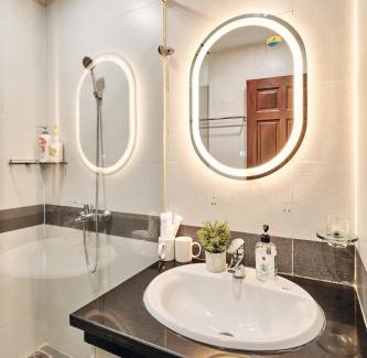 District 4 Apartamento | S Lux Apartment 5 mins walking in central