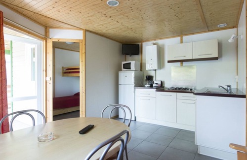 Vilanova I la Geltru Chalet De Esquí | S No 800 (4 adults + 2 children)