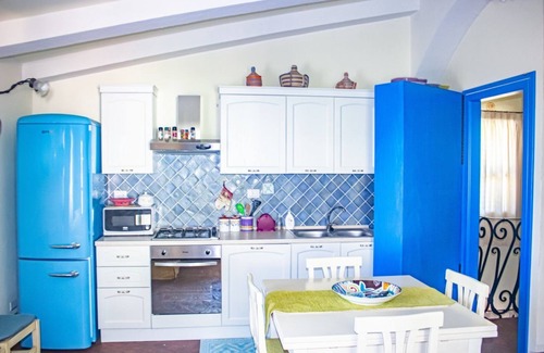 Cardedu Apartamento | S'Omu and Assunta 1P apartment with terrace and private pool.