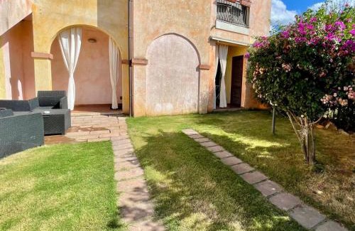 Maddalenedda Casa | Sa domu e su sole