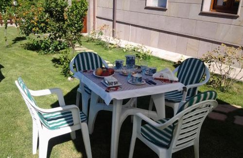Ittiri Cama Y Desayuno | Sa Mariposa
