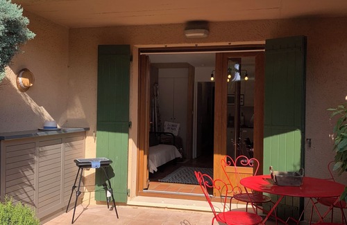 Sablet Apartamento | Sablet - swimming pool - tennis - 200m from village center - in the vineyards