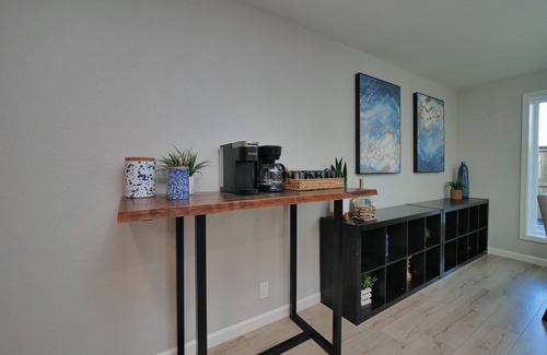 Sacramento Casa | Sacramento 4 Bedroom Family Home with Pool + Fire Pit