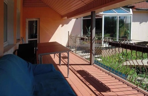 Minsk Region Casa | Sacramento Home 5 Bedroom; 3.5 Bathrooms for 11 People