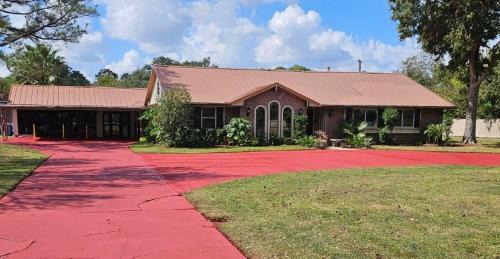 Pasadena Casa | Saddle Up Stay Vacational Home Pool Tennis Court & TV Projector!