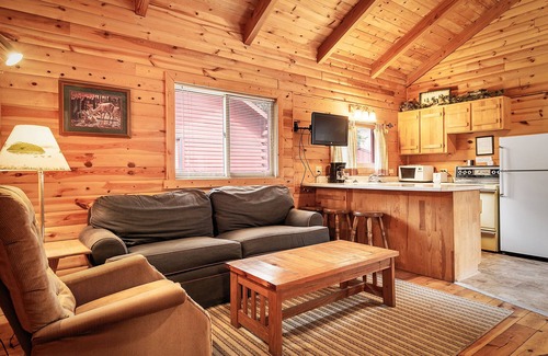 Cheyenne Crossing Cabina | Cabaña Saddlepocket en Spearfish Creek